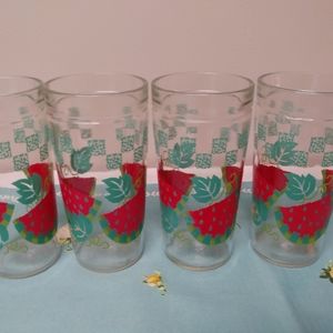 Set of 4 vintage glasses